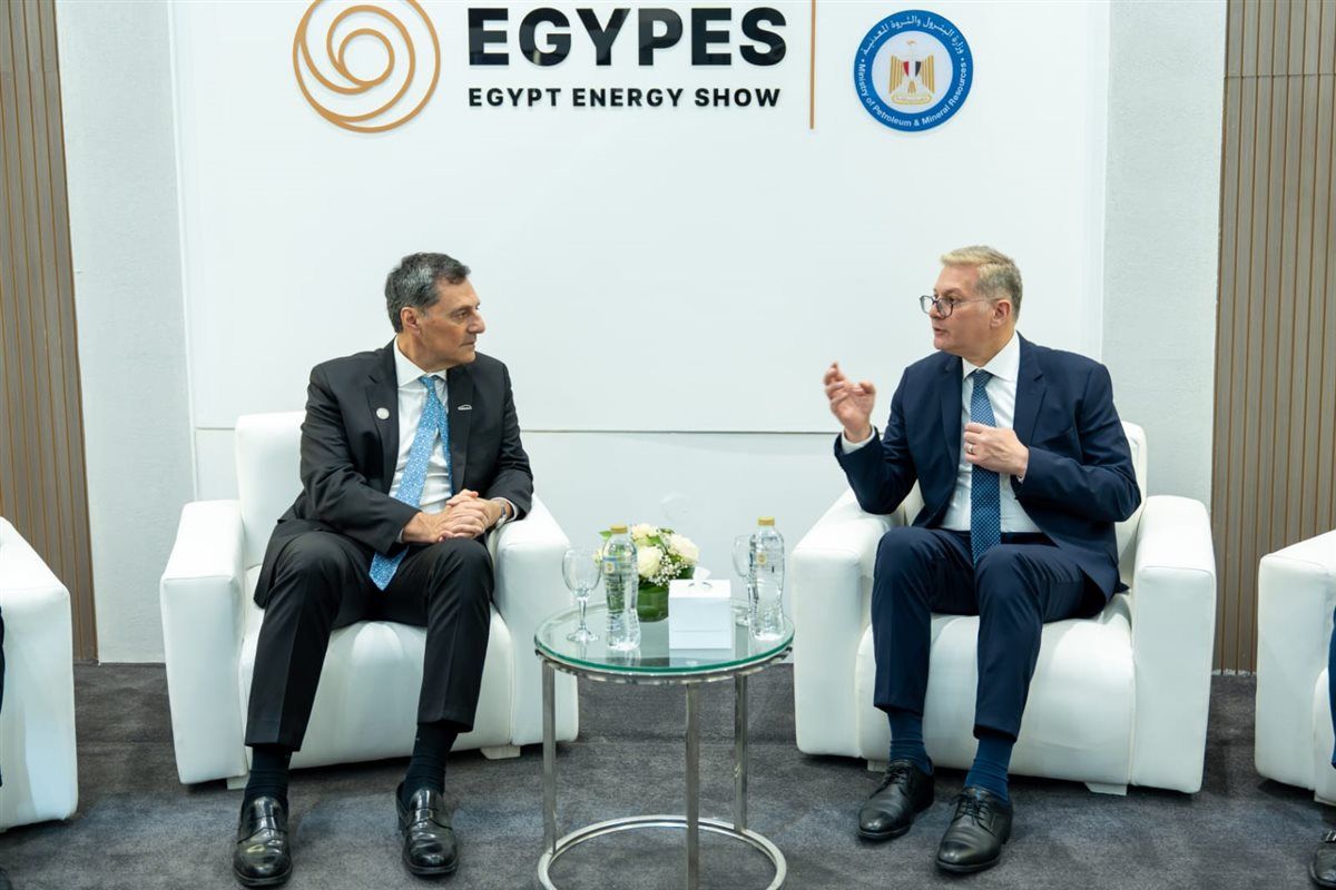 وزير البترول يبحث مع مسؤولي إنرجين اليونانية زيادة استثمارات الشركة في استكشاف وإنتاج الغاز بالبحر المتوسط 