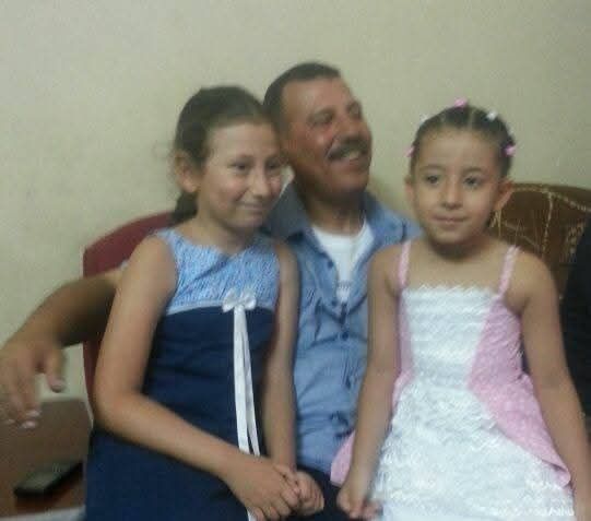 الشهيد مع بنات شقيقته المهندسة نيفين