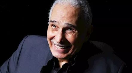 <strong>الفنان عبد الرحمن أبو زهرة</strong>