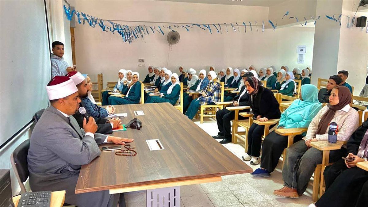 ندوة الأوقاف بجامعة السويس