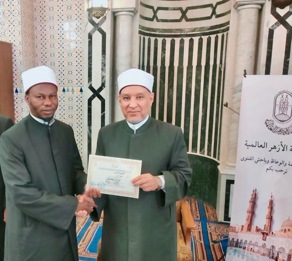 بمشاركة أربعة وفودٍ دولية.. أكاديمية الأزهر تحتفل باختتام دورة