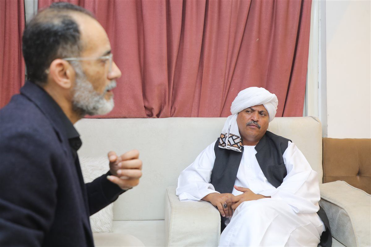 المستشار مصلح نصار، مستشار رئيس الوزراء السوداني مع عمرو خان