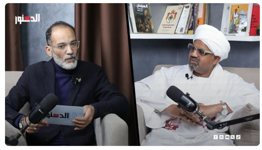الدكتورعبدالرحمن شُمينا خلال حواره في بودكاست “هنا السودان من القاهرة “ 