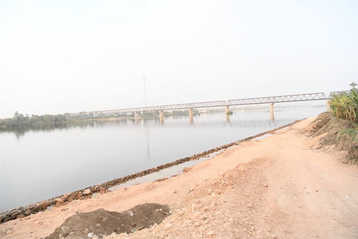 كوبرى دندره المعدنى(سكك حديد سفاجا،أبوطرطور) بقنا