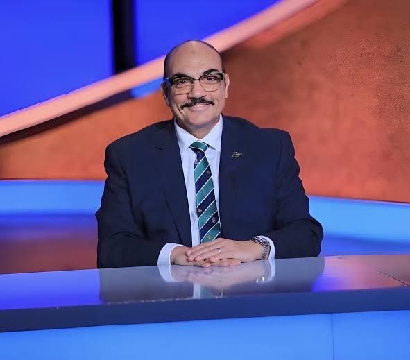 الدكتور رضا فرحات خبير الإدارة المحلية 