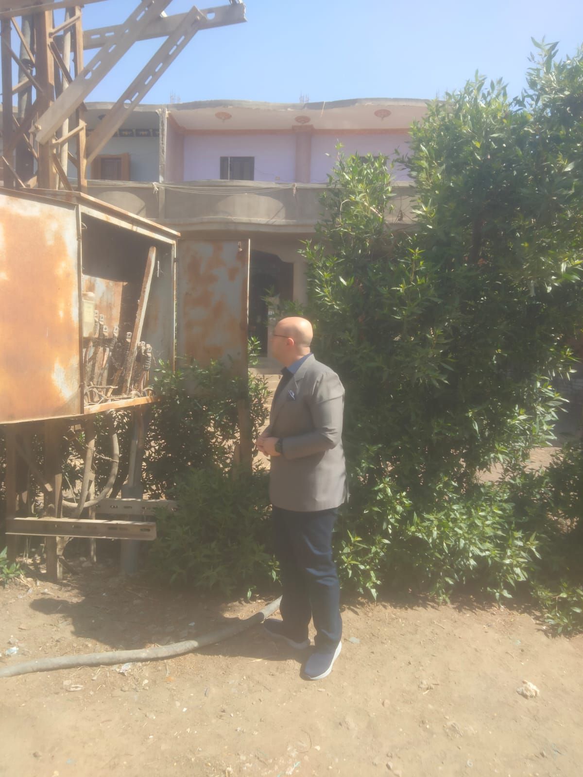 36990789d2.jpg