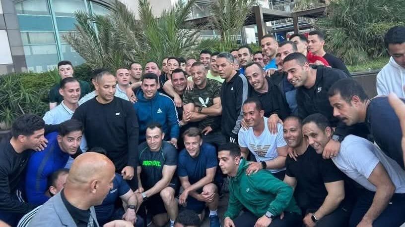 ماركون يمارس رياضة الجري في سيدي بشر بالإسكندرية 