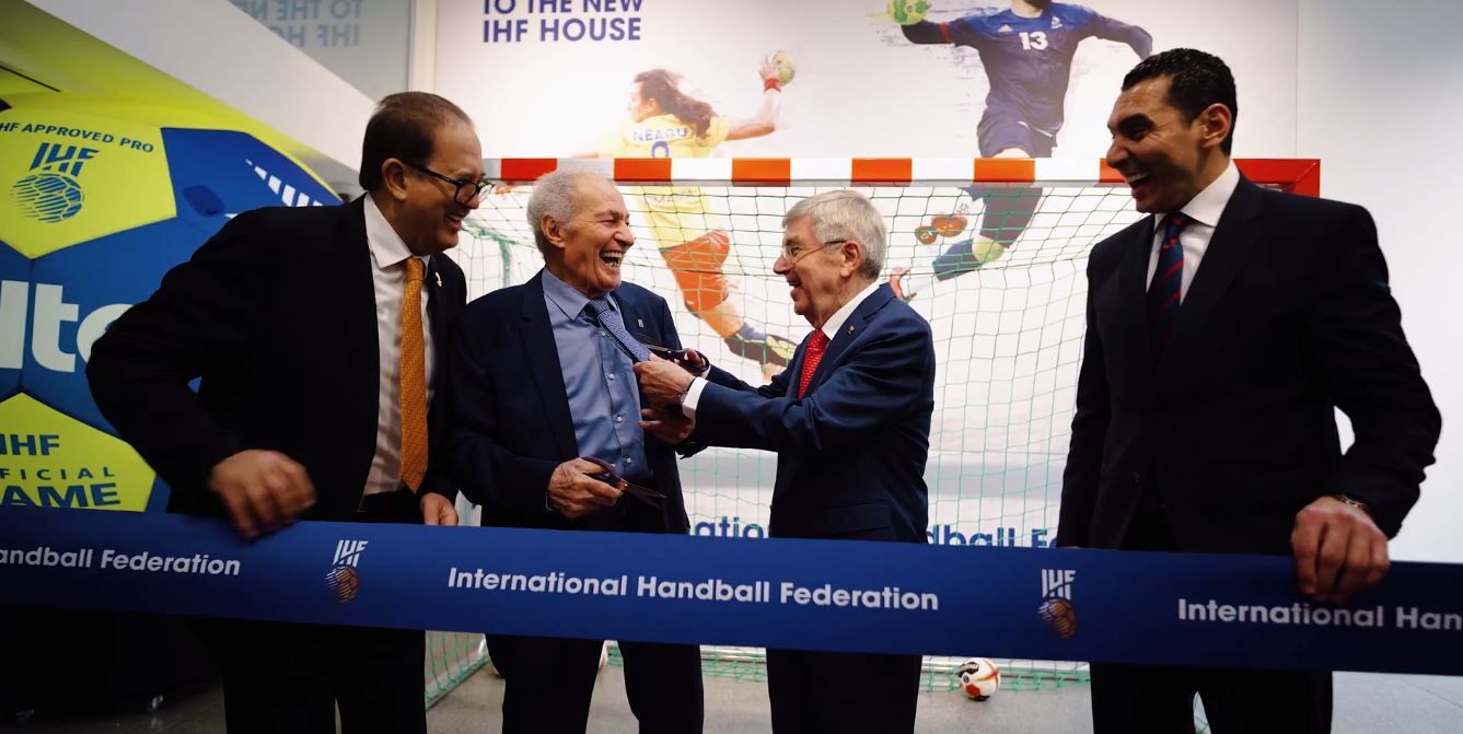 a43aabacd9.jpg