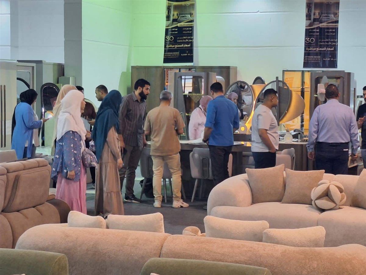 معرض دمياط للأثاث بأرض المعارض في مدينة نصر