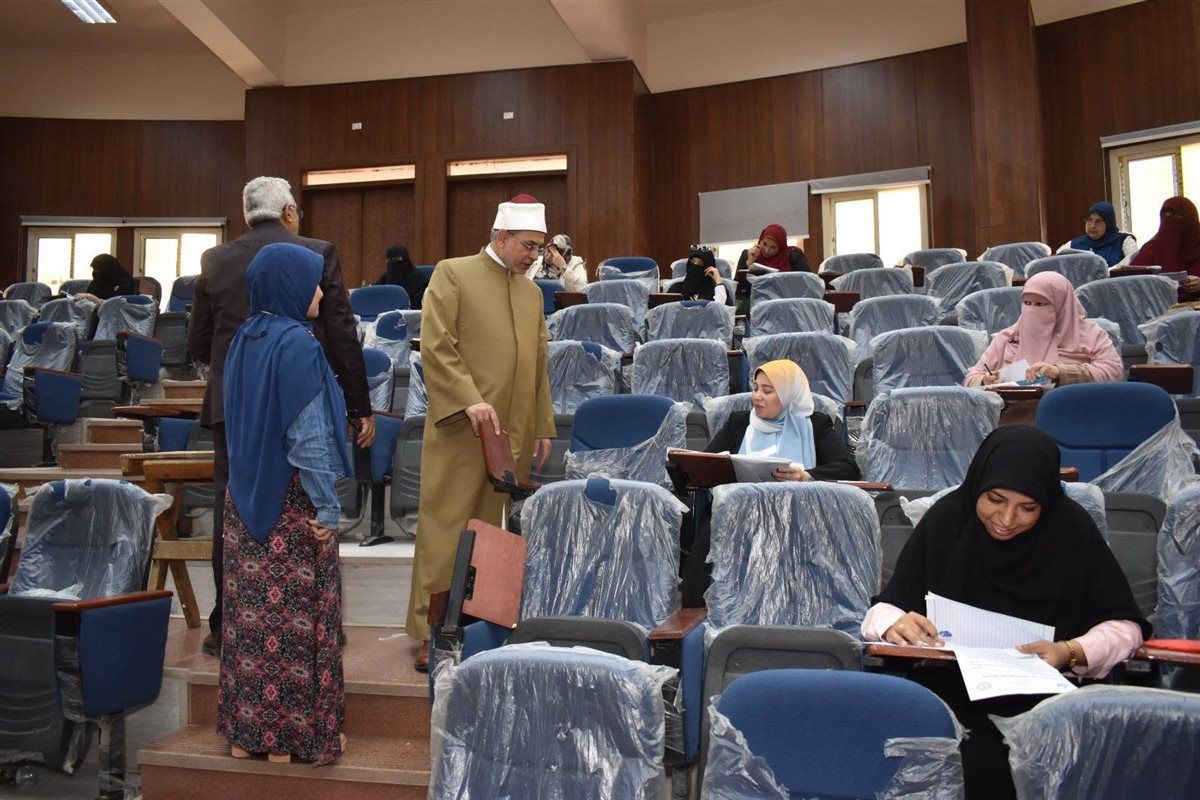 جانب من جولة رئيس جامعة الأزهر 