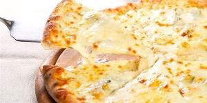 طريقة
      عمل
      البيتزا
      مارجريتا،
      سهلة
      وأحلى
      من
      الجاهزة
