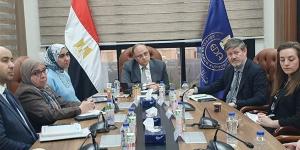 رئيس
      هيئة
      الدواء
      يبحث
      دعم
      استثمارات
      الشركات
      الأمريكية
      في
      السوق
      المصري