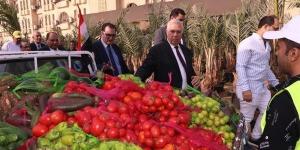 وزير
      الزراعة
      يوجه
      رسالة
      للمشككين
      في
      تخفيضات
      معرض
      خير
      مزارعنا
      (فيديو)