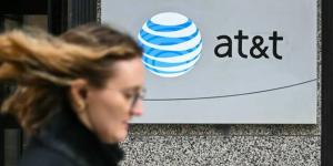 "AT&T"
      الأمريكية:
      تسريب
      بيانات
      7.6
      مليون
      عميل