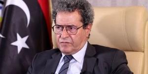 الصفقة
      المشبوهة،
      الأسباب
      الخفية
      لإقالة
      وزير
      النفط
      والغاز
      الليبي
      محمد
      عون
      من
      منصبه