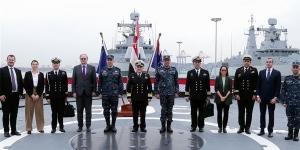 قائد
      القوات
      البحرية
      يلتقي
      قائد
      العملية
      البحرية
      الأوروبية
      بالبحر
      الأحمر
      (أسبيدس)