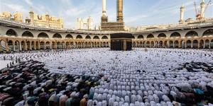 صلاة
      التهجد
      من
      المسجد
      الحرام
      بحضور
      آلاف
      المصلين
      (بث
      مباشر)