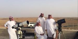 عضو
      بالمرصد
      الفلكي
      السعودي:
      تصعب
      رؤية
      هلال
      شوال
      لهذا
      السبب
      (
      فيديو)