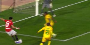 زيزو
      وإبراهيم
      عادل
      يشاركان
      في
      لقاء
      منتخب
      مصر
      وزيمبابوي