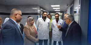 رئيس "التأمين الصحي" يتفقد تطوير وتشغيل مبني الطوارئ الجديد بمستشفي 6 أكتوبر