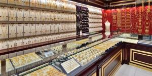 حكم لبس الرجل سلسلة من الذهب أو الفضة