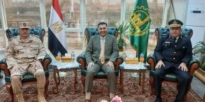 محافظ القليوبية يُكرّم أسر الشهداء ومصابي العمليات في احتفالية "يوم الشهيد"