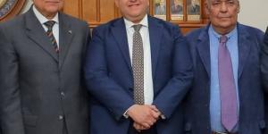 التجاريين تهنئ الدكتور محمد عبدالغني بفوزه بمنصب نقيب المهندسين