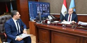 محافظ الغربية يجتمع بمسؤولي التأمين الصحي والإسعاف لتعزيز وتحسين مستوى الخدمات