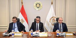 وزراء التموين والزراعة والاستثمار يبحثون آليات التكامل لتحقيق استقرار الأسواق وتعزيز جهود التنمية