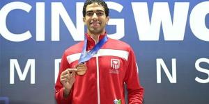 وزير الرياضة يهنئ أحمد هشام ببرونزية بطولة العالم للسلاح بالبرازيل