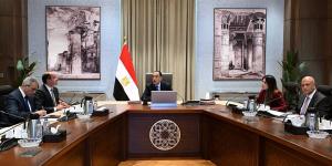 مدبولي يتابع خطط التوسع في مشروعات تحلية مياه البحر وتوطين صناعاتها