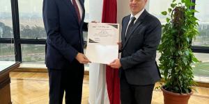 رئيس سلطة الطيران يكرّم الخبير الإقليمي لأمن الطيران بـ«الإيكاو»