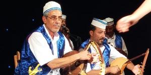 فرقة السمسمية بمكتبة مصر العامة بالإسماعيلية تقدم عرضًا فنيًا بمحطة مترو إمبابة