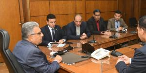 محافظ الدقهلية يبحث تحديات المشروعات مع كهرباء شمال الدلتا