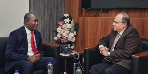 رئيس هيئة الدواء يبحث مع نظيره الغاني تعزيز التعاون التنظيمي في القطاع الدوائي