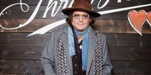 رفع جوني ديب دعوى قضائية ضد فرقة هوليوود فامبايرز بعد إلغاء حفلهم