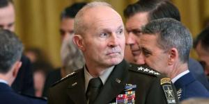 كيف ترتبط إطاحة رئيس أركان الجيش الأميركي بحرب إيران؟