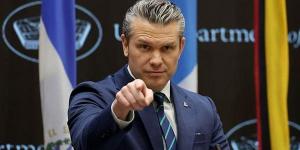 إﻗﺎﻻت ﻋﺴﻜﺮﻳﺔ ﻣﻔﺎﺟﺌﺔ.. واﻹﻃﺎﺣﺔ ﺑ«ـﺑﻮﻧﺪى» تحت ﺿﻐﻂ «إﺑﺴﺘين»