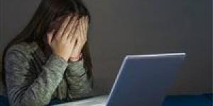 "من التنمر إلى التأثير".. قصة فتاة تحوّل الألم إلى نجاح علي السوشيال ميديا