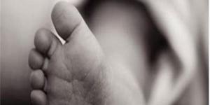 طالب إعدادي ينهي حياة شقيقته الرضيعة برصاصة أثناء اللهو بسلاح والده بقنا