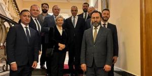 وزير الخارجية يلتقي بعدد من قادة الفكر ورؤساء مراكز الأبحاث في موسكو