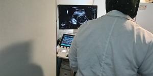 قافلة طبية بالحي الـ 16 بالعاشر تخدم أكثر من 1400 مريض وتطلق حملة «365 يوم سلامة»