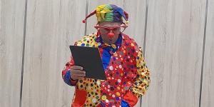 اليوم.. مسرح شباب الجنوب يعرض "المهرج" و "من أجل موزه"