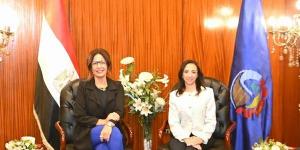 محافظ البحيرة تستقبل وزيرة الثقافة قبل بدء جولتها على المشروعات الفنية