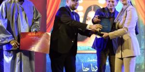 تكريم كلوديا حنا في ملتقى نغم المسرحي بالإسكندرية