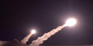 انقطاع الكهرباء شمال حيفا وفرق الإنقاذ تتحرك لتمشيط مواقع سقوط صواريخ إيرانية