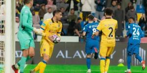 مواجهة قوية في دوري روشن السعودي بين الهلال والتعاون