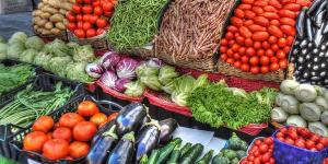 نقيب الفلاحين: وفرة الخضراوات تخفض الأسعار.. والطماطم تواصل التراجع