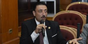 «إسكان الشيوخ» توافق على مقترح النائب محمد رزق لإنشاء كباري مشاة بشارع التسعين الشمالي بالقاهرة الجديدة