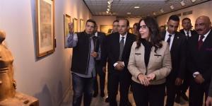 وزيرة الثقافة تفتتح معرض "كنوز مقتنيات الأوبرا التشكيلية" (صور)